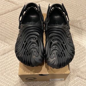 100% Authentic Crocs x Salahe Bembury the pollex clog. Brand new with tags.